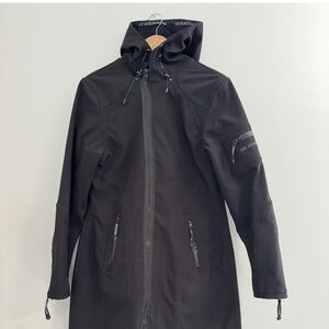 Ilse Jacobsen Raincoat softshell waterproof Women’s size 42 Black Long